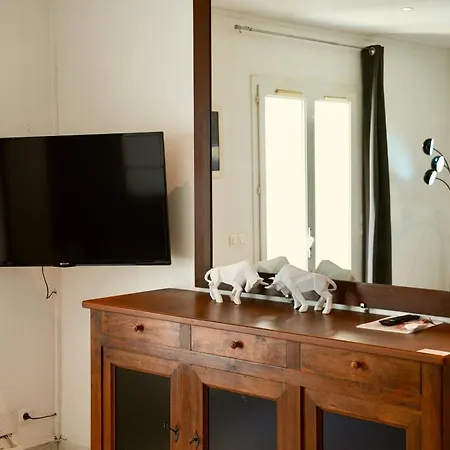 Mas La Farelle Gite, Fitness & Salle De Jeux Gratuite & En Supplement 度假居 尼姆