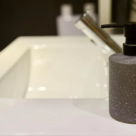 Mas La Farelle Gite, Fitness & Salle De Jeux Gratuite & En Supplement * 尼姆