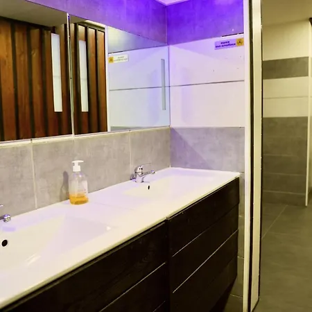 度假居 Mas La Farelle Gite, Fitness & Salle De Jeux Gratuite & En Supplement 尼姆