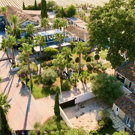 度假居 Mas La Farelle Gite, Fitness & Salle De Jeux Gratuite & En Supplement 尼姆