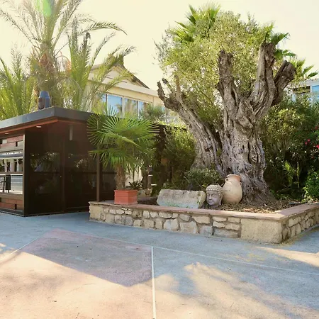 度假居 Mas La Farelle Gite, Fitness & Salle De Jeux Gratuite & En Supplement 尼姆