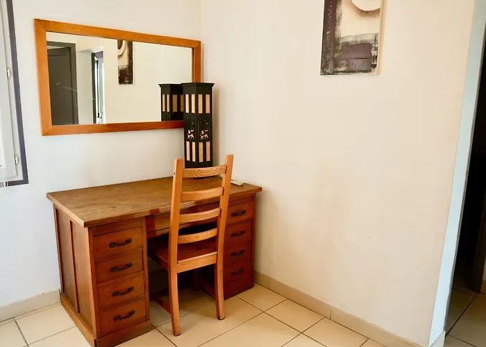 Дом отдыха Mas La Farelle Gite, Fitness & Salle De Jeux Gratuite & En Supplement Ним