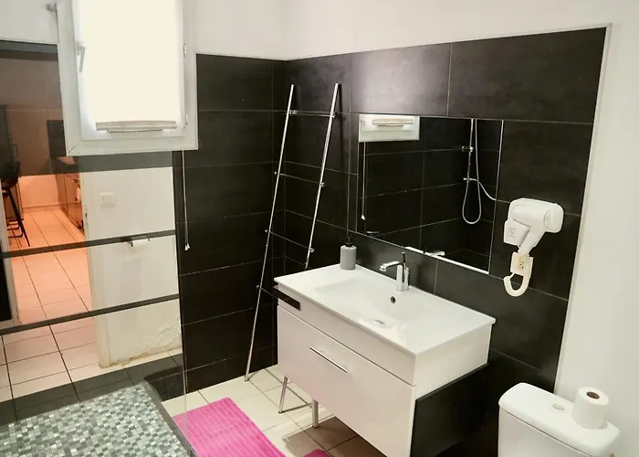 Vakantiehuis Mas La Farelle Gite, Fitness & Salle De Jeux Gratuite & En Supplement Nîmes