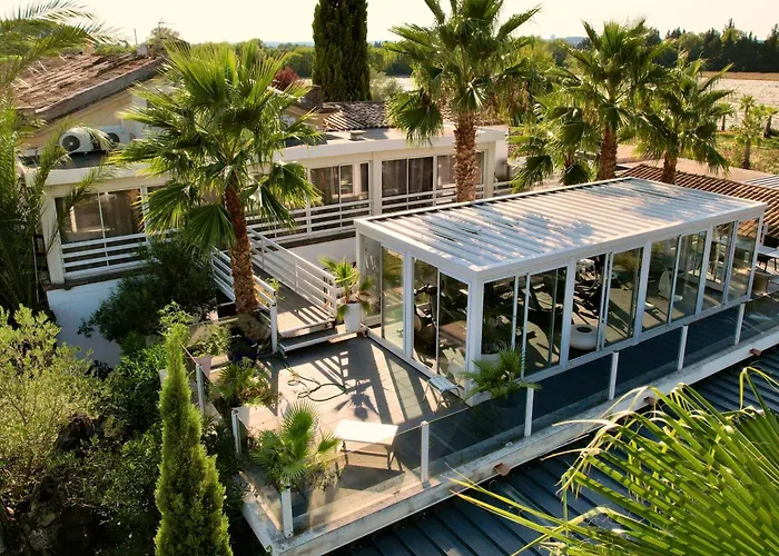 Mas La Farelle Gite, Fitness & Salle De Jeux Gratuite & En Supplement Дом отдыха Ним